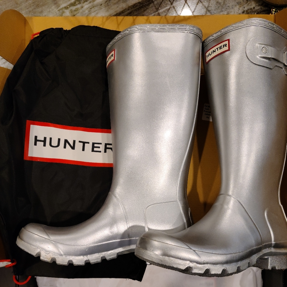 Hunter Girls Silver Metallic Boot size 7